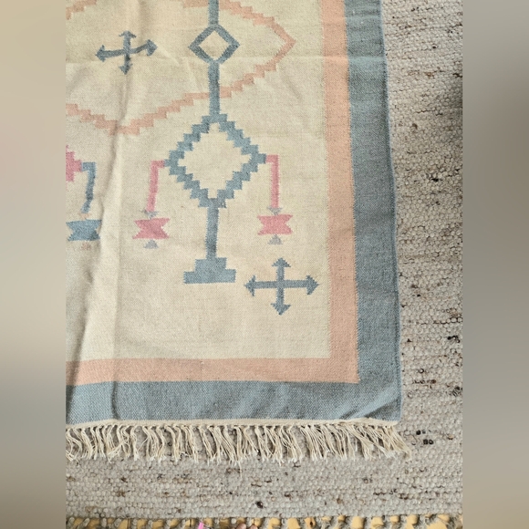 Vintage Wool Rug - Picture 4 of 6